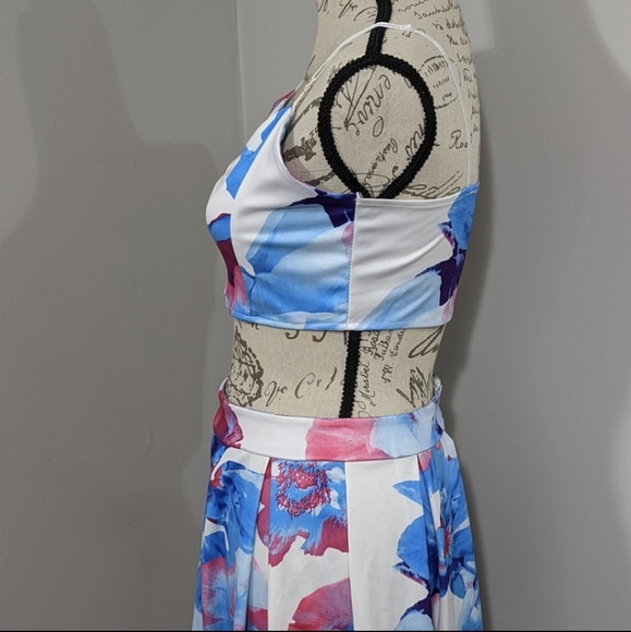 Two Piece Floral Crop Top & Skirt Summer Set Miami Hot! Cruise Outfit! - Picture 4 of 7